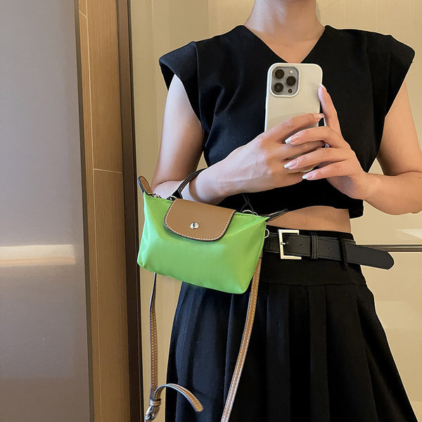 "Chic Retro Style Essential"