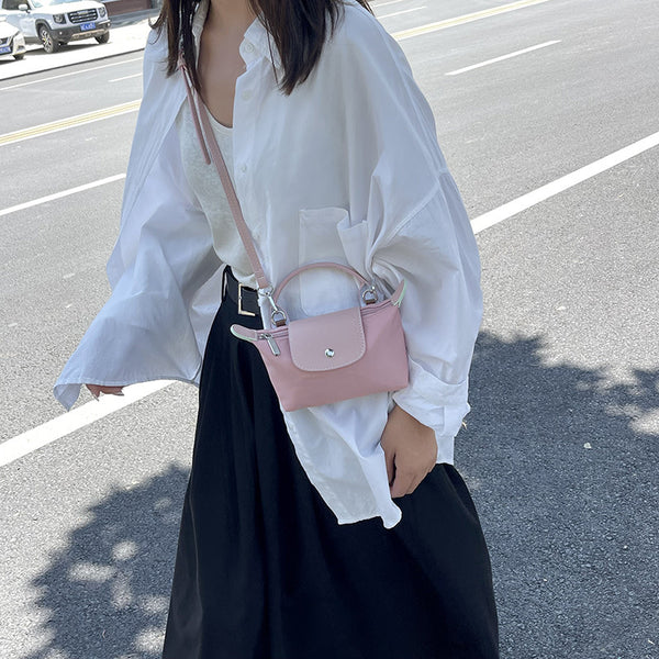 "Chic Retro Style Essential"